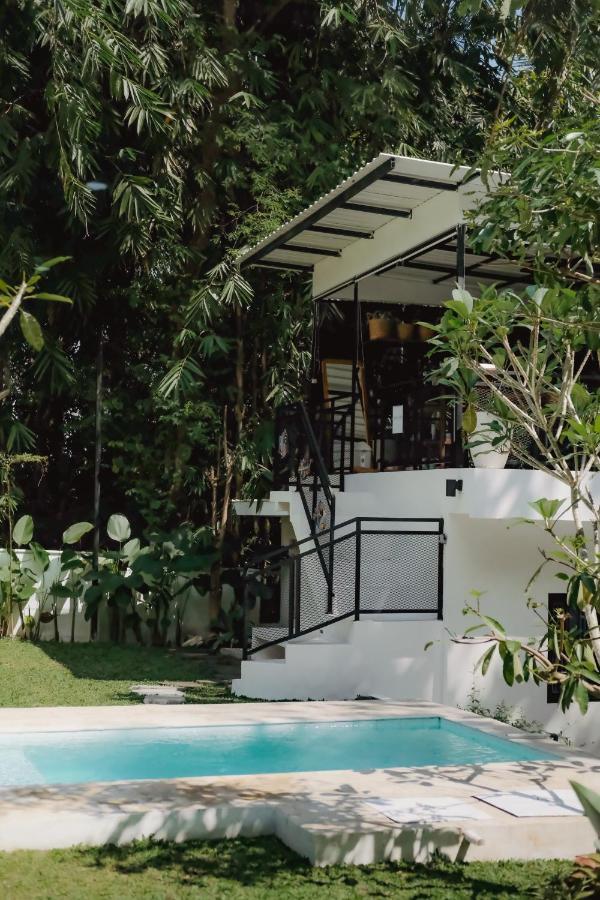 Villa The Volter Yogyakarta Ngingas Exterior foto