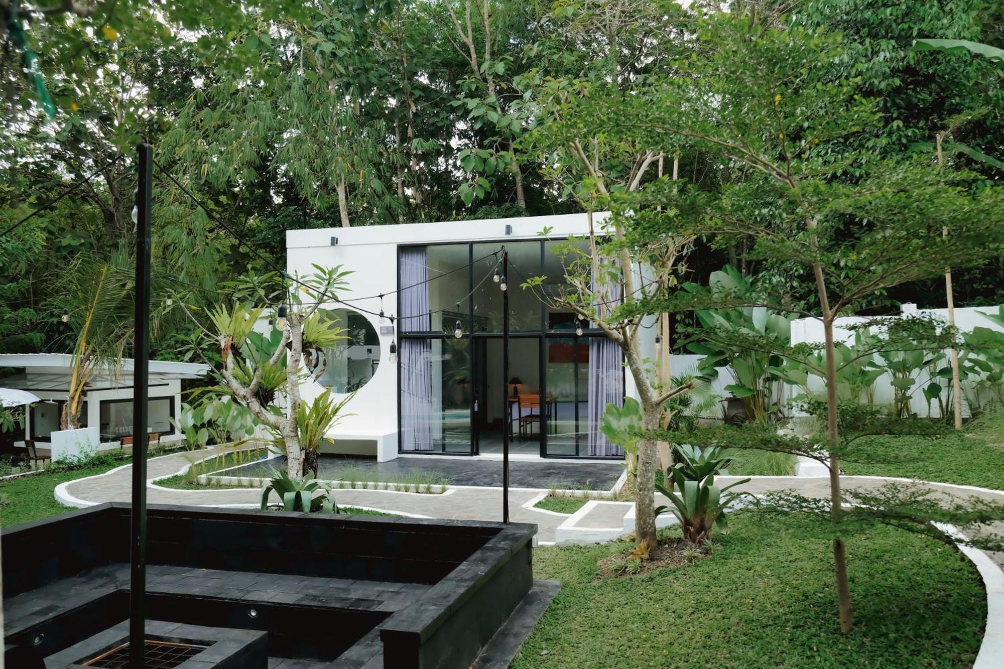 Villa The Volter Yogyakarta Ngingas Exterior foto